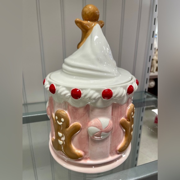 Christmas Pink Gingerbread Man & Cake Peppermint Ceramic Candy Jar NWT - Picture 6 of 7